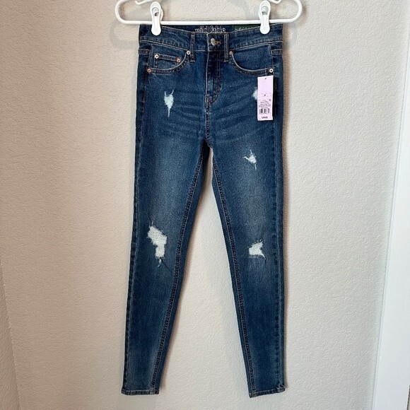 NWT Wild Fable Dark Wash High Rise Distressed Skinny Jeans - Size 0 - Picture 1 of 5